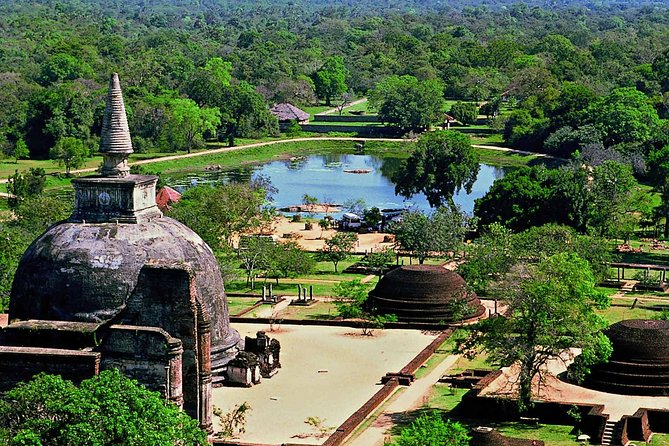 6-Day Sri Lanka Heritage Private Tour - Day 2: Polonnaruwa ruins and the climb at Sigiriya