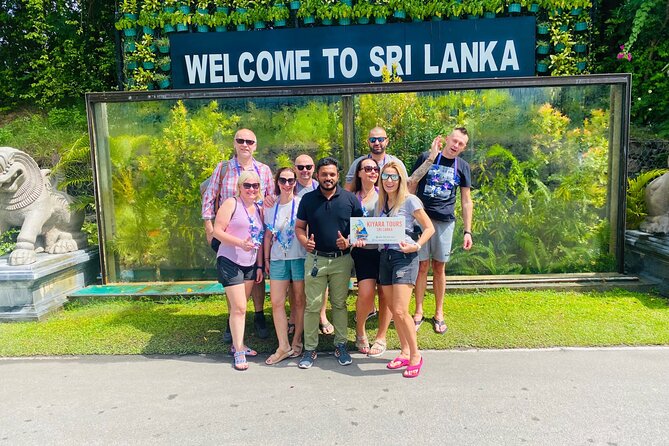 6 Days Tour of Sri Lanka - Day four: Waterfalls and the tea country around Nuwara Eliya