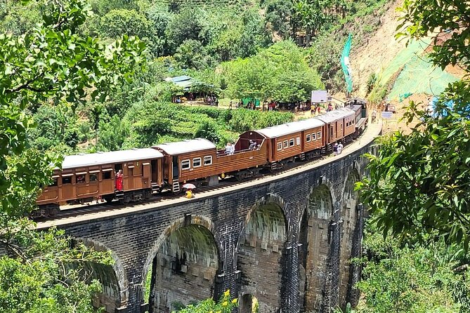 6Days Hill country Private Tour in Sri Lanka - A six-day route from airport pickup to tea country