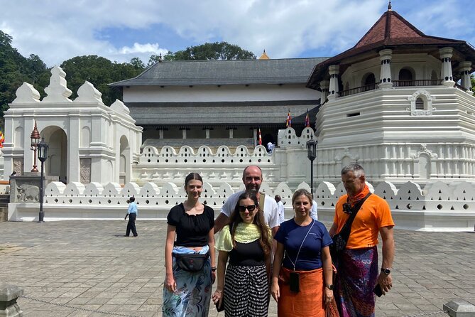 7 Day 6 Night Sri Lanka Culture and Beach Escape - Day 3: Tea estates, Gregory Lake, and colonial Nuwara Eliya