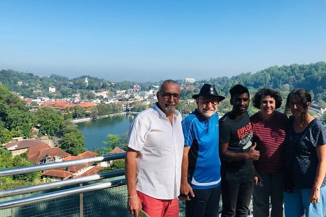 7 Days Sri Lanka Tour Chauffeur Wildlife and Heritage Adventure - Kandy’s Temple of the Tooth and the road into tea country