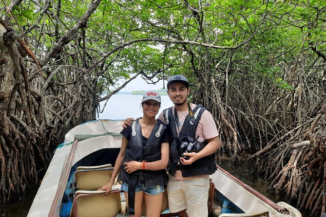 8 Days Private Guided Tour in Sri Lanka with accommodation (BB) - Day 2: Village life, a catamaran, and a paid spa