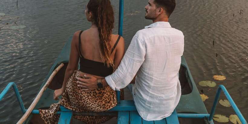 A Hidden Gem in Sigiriya: Magical Boat Journey. - Pahala Thalkote Lake and the First Look at the Rocks