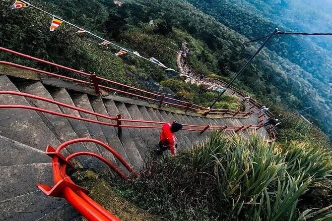 Adam’s Peak Night Hike Experience [One Day & ALL INCLUSIVE] - Why a night climb makes Adam’s Peak special