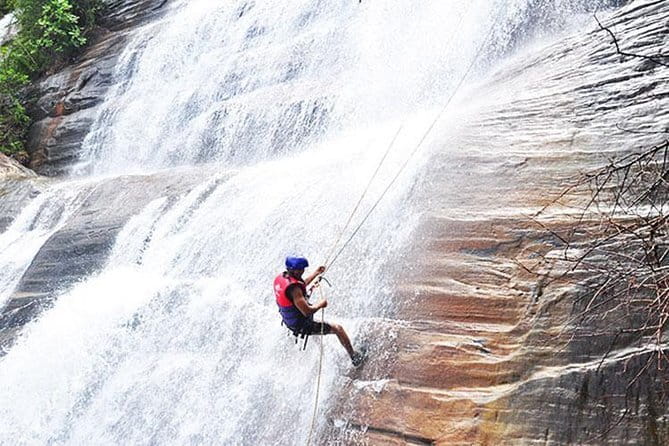 Adventure Experience B in Kitulgala - A cave stop and small local touches