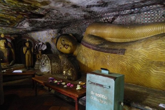 All inclusive Private day trip Sigiriya and Dambulla caves with more - The return drive and the long-day tradeoff