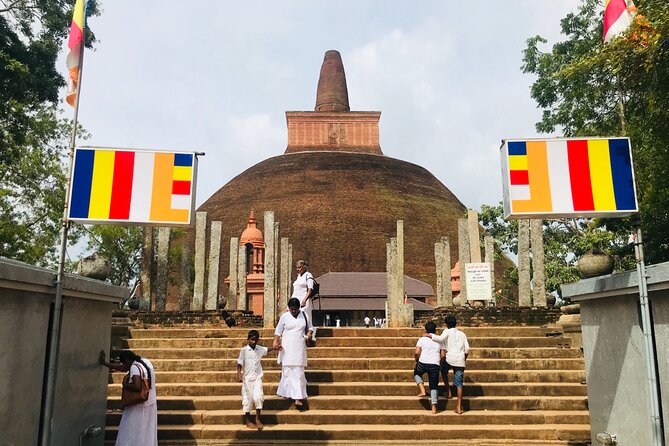 Anuradhapura ancient city tour with Travandgo tours - What the $25 price really includes