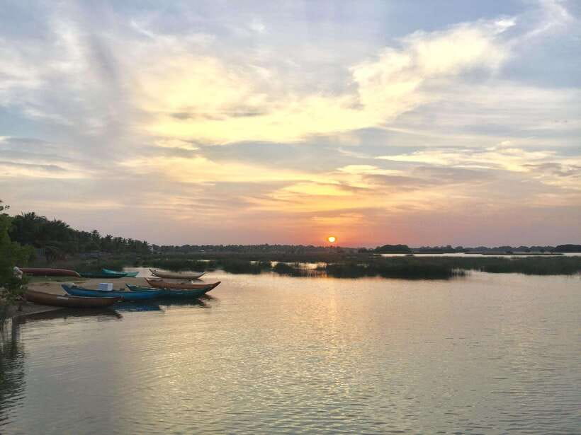 Arugambay :Pottuvil Lagoon Mangrove Eco Boat Safari Tours - Sunrise, sunset, and the best time to go
