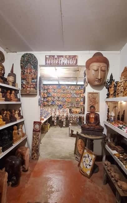 Best Private Kandy City Tour by Tuk Tuk with Local Guide - Peradeniya Botanical Garden: an important extra