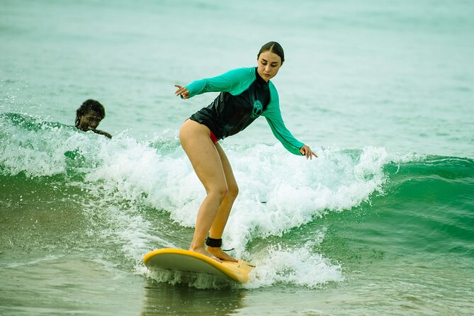 Best Surfing Experience in Sri Lanka (Single Surf Lessons) - Equipment, lockers, showers, and the break