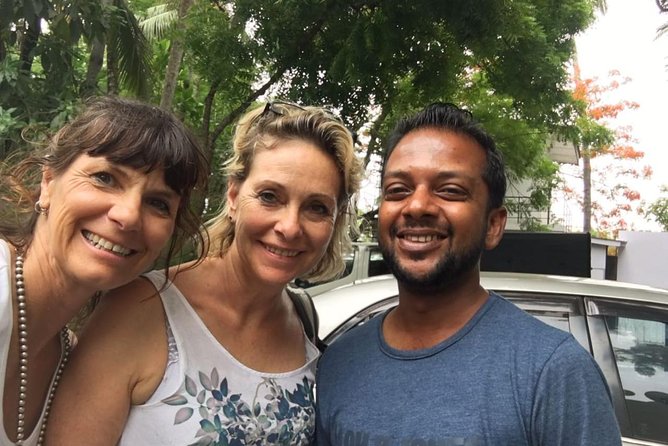 Chauffeur guide and Tour organizer - A private Sri Lanka route that starts in Kandy