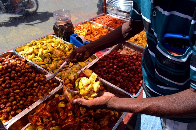 City Tour in Colombo - Pettah, Jami Ul-Alfar Mosque, and Old Town Hall