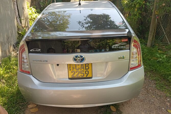 Colombo Airport (BIA) to Galle Private Airport Transfer - A private car makes the first two hours easier