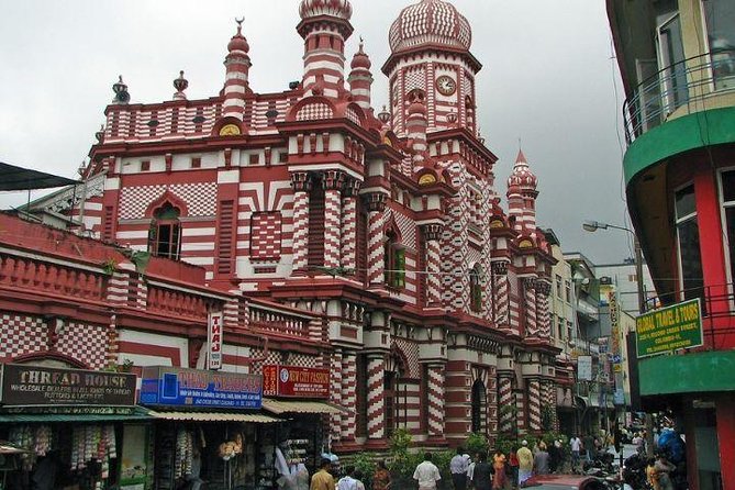 Colombo Airport Layover/Transit City Tour – 5 Hours - Galle Face Green and the Colombo waterfront