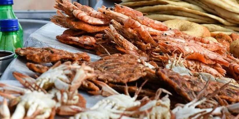 Colombo: All Inclusive Street Food Tour - A tuk-tuk can rescue a rainy afternoon