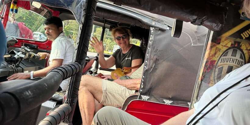 Colombo: City Sightseeing Tour by Tuk-Tuk with Pickup - Key points at a glance