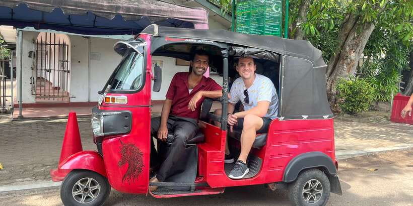 Colombo: City Sightseeing Tour by Tuk-Tuk with Pickup - Independence Square and the modern national story