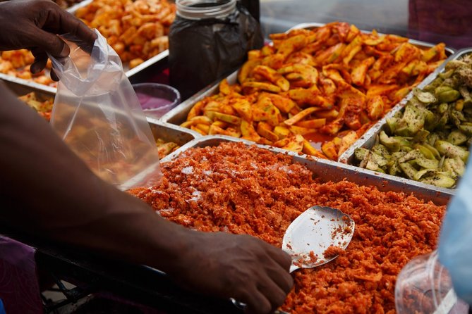 Colombo City Tour By Tuk Tuk - The gem museum and tea factory question