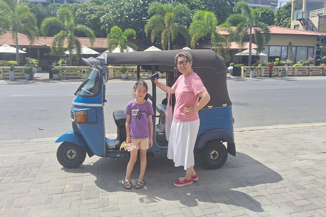 Colombo City Tour By Tuk Tuk Sightseeing -Entry Tickets Included - Gangaramaya Temple and Sri Kailawasanathan Kovil