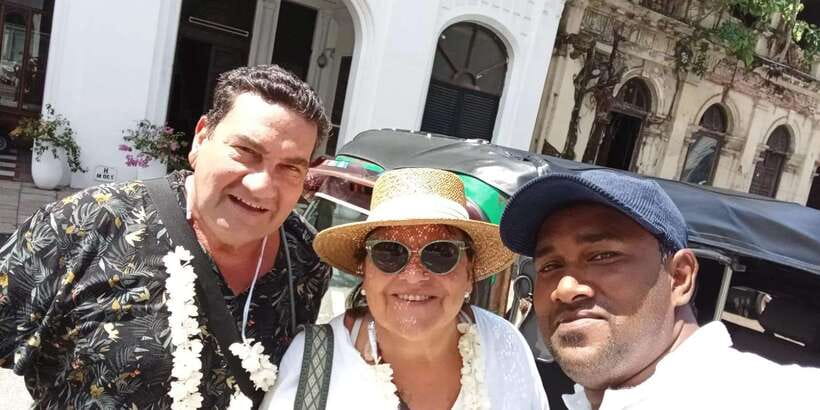 Colombo: City Tour by Tuk Tuk with Pickup - All Inclusive - Independence Memorial Hall and Colombo’s civic center
