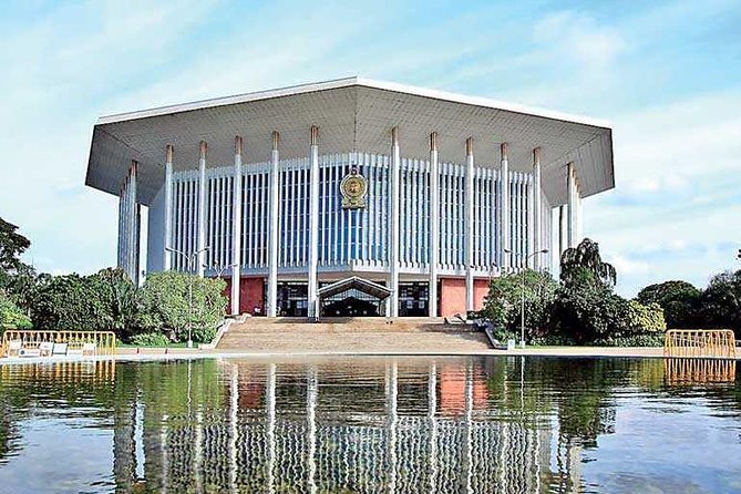 Colombo City Tour from Negombo - Nelum Pokuna and Colombo’s modern face