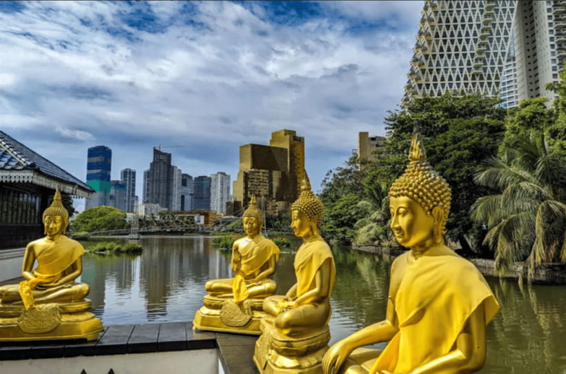 Colombo City Tour with Entry Tickets & Hotel Pickup - Viharamahadevi Park and the city’s breathing space