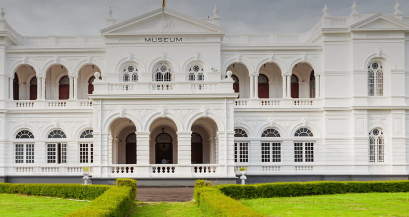 Colombo City Tour with Entry Tickets & Hotel Pickup - Galle Face Green and Colombo’s ocean edge