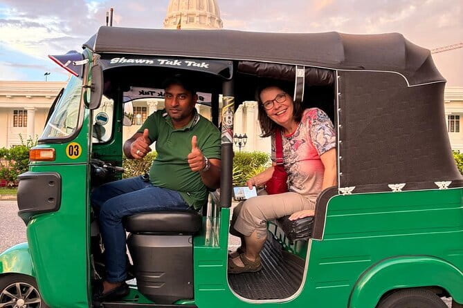 Colombo City Tour with Lunch/Dinner - All Inclusive - Independence Square brings a quieter pause