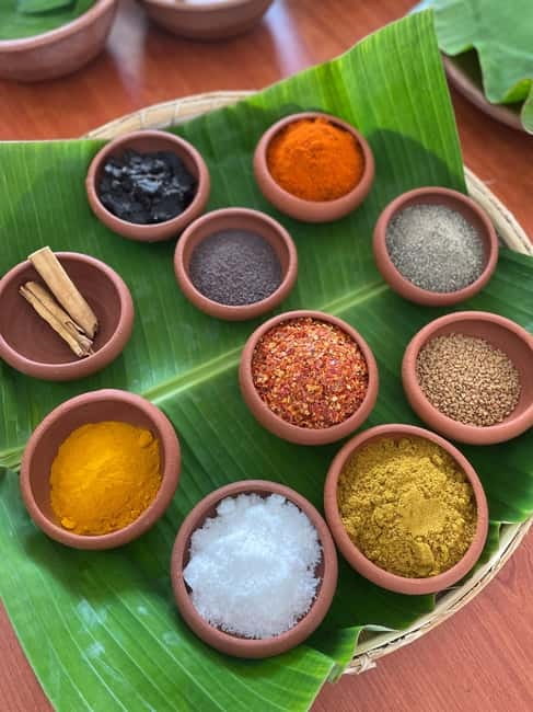 Colombo Cooking Experiance with Explore Market - Conversation is part of the meal