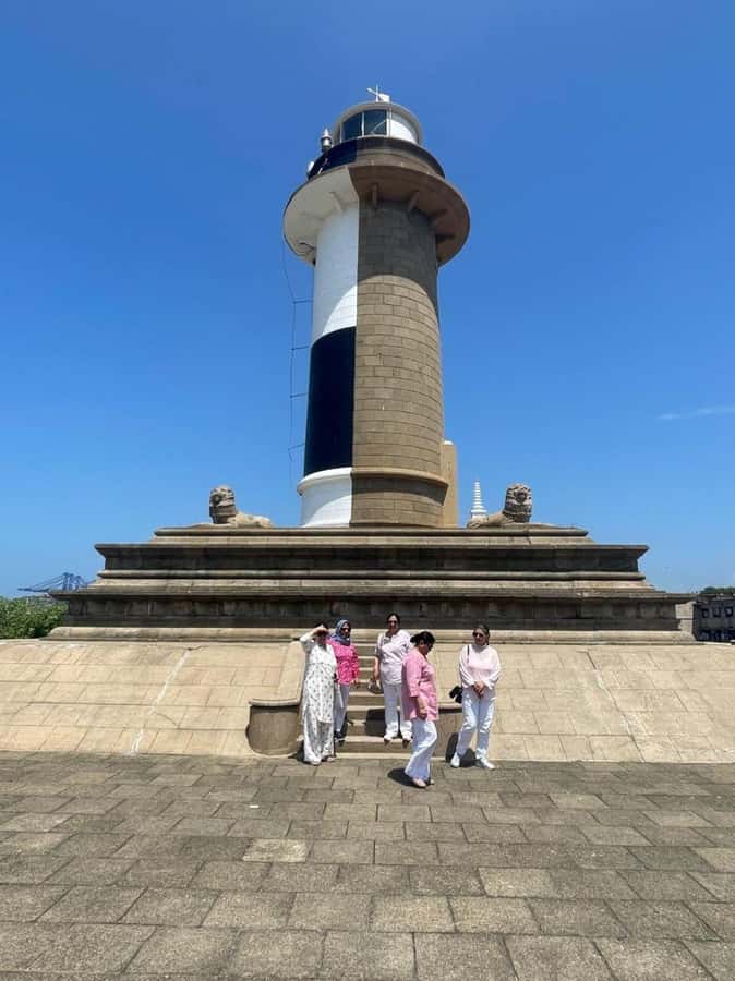 Colombo: Guided City Tour with Entry Tickets - Pettah market and Colombo’s busy street life