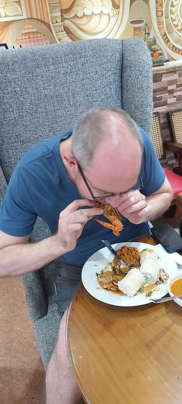 Colombo Local Food Tour by Tuk Tuk – All Inclusive - Galle Face Green and the seafront pause