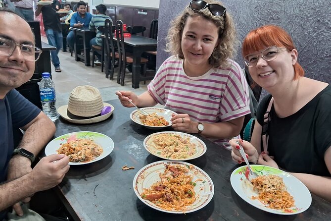 Colombo local Food Tour &City Tour by TukTuk All food Included - Key points at a glance