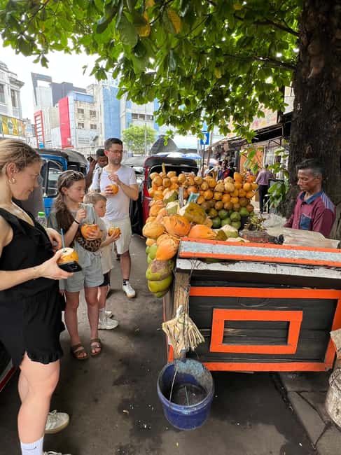 Colombo: Local Food Tour & Sightseeing by Tuk-Tuk with Meals - A tuk-tuk introduction to Colombo’s food scene