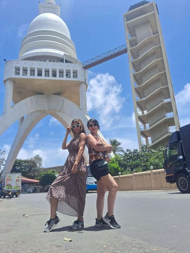 Colombo: Local Guide with Colombo City Tour by Tuk Tuk - Tea tasting and a look at Sri Lanka’s tea trade