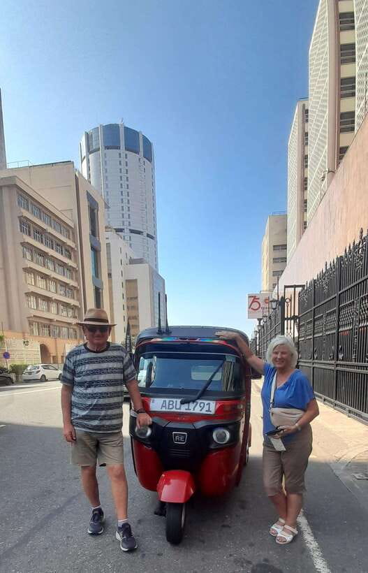 Colombo: Local Guide with Colombo City Tour by Tuk Tuk - Gangaramaya Temple begins the city circuit