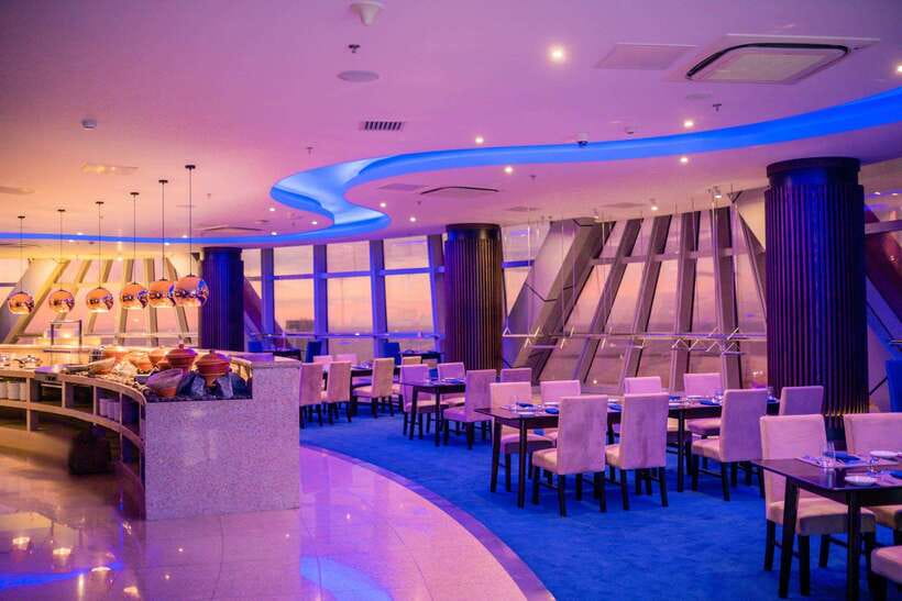 Colombo: Lotus Tower Celebration Dining Experience with Cake - Dress, access, and practical limits
