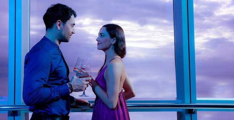 Colombo: Lotus Tower Celebration Dining Experience with Cake - Booking and cancellation advice
