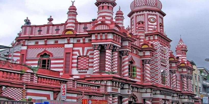 Colombo Port Shore Excursions Colombo City & Kalaniya Temple - Gems, tea, and shopping choices