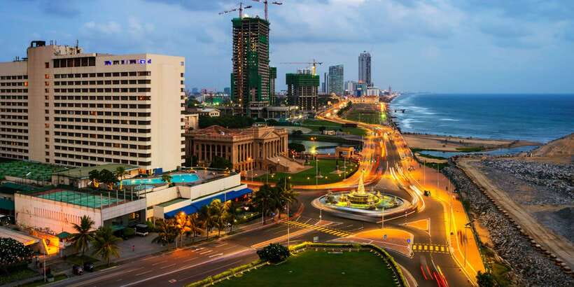 Colombo: Private City Sightseeing Tour - Colombo in five hours, from harbor to temple
