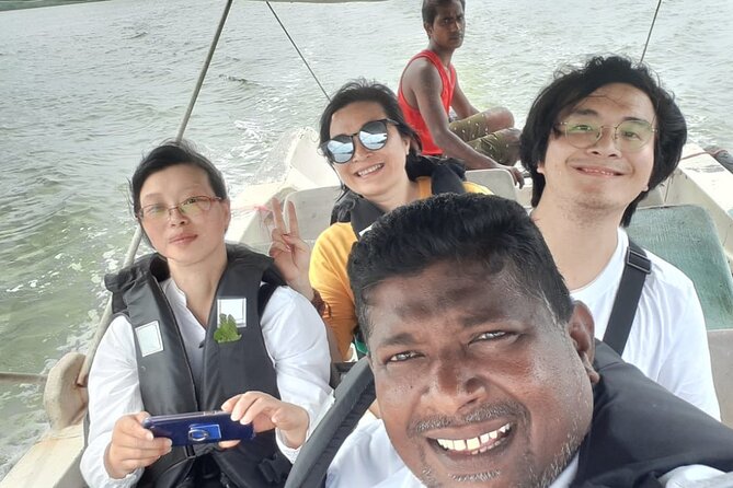 Colombo private city tour by tuk tuk morning and evening - A four-hour introduction from a tuk tuk seat