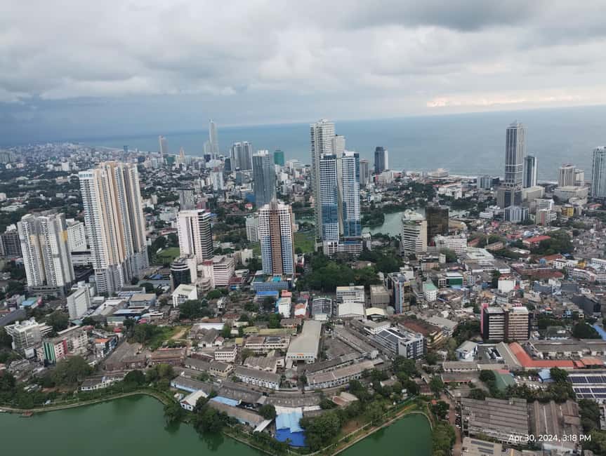 Colombo: private city tour from Negombo with hotel transfers - Pettah Market: the city at street level