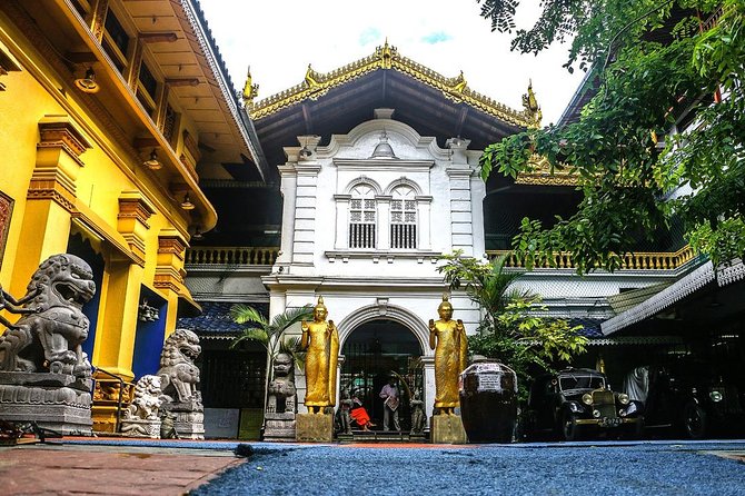 Colombo Private guideTour byTuk Tuk Morning Evening All inclusive - Colonial Colombo around the Old Parliament