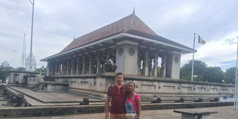 Colombo: Private Tuk-Tuk City Tour with All Entry Fees - Independence Square and the story of modern Sri Lanka
