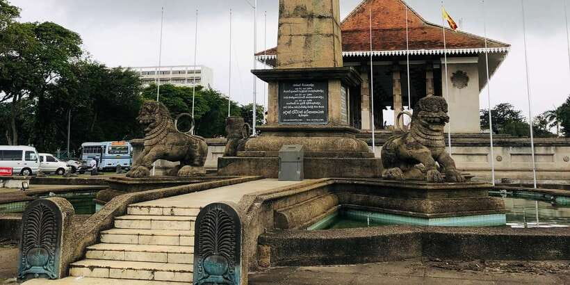 Colombo privet Day Tour and shopping - The organized shopping stops need a careful eye