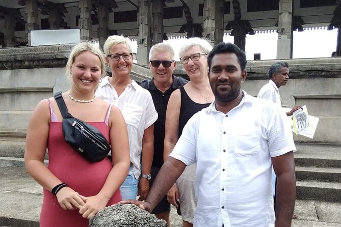 Colombo Sightseeing City Tour by Tuk-Tuk with Guide - Independence Memorial Hall and Colombo’s public spaces