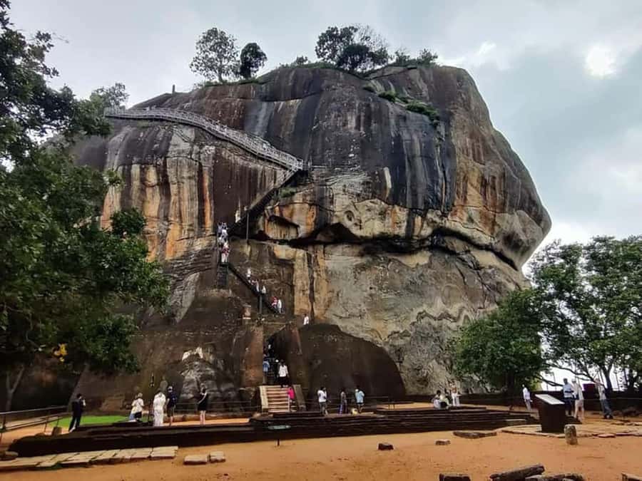 Colombo: Sigiriya Rock Fortress & Dambulla Cave Temple Tour - Why this Colombo day trip makes sense