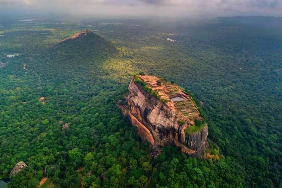 Colombo: Sigiriya Rock Fortress & Dambulla Cave Temple Tour - Rain, heat, and the small things that matter