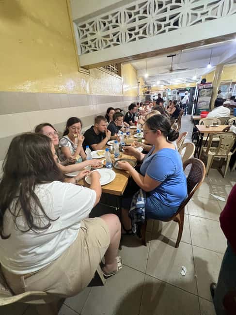 Colombo: Tastiest Local Food Tour by Tuk-Tuk Meals Included - Hoppers with sambol in the spotlight