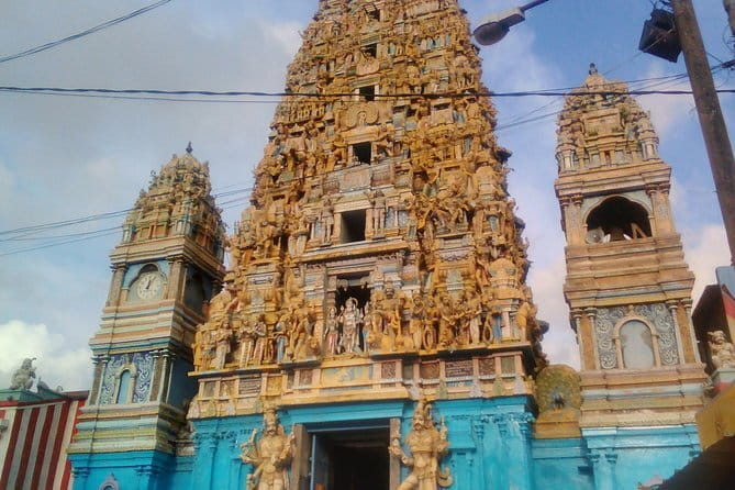 Colombo to Kandy Shuttle with Dambulla Sightseeing Tour - Pelvehera: lunch, village life, and a quiet boat ride
