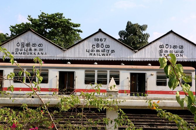 Colombo to Kandy Train Tickets (Reserved Seats) - The two departure times and who should choose each